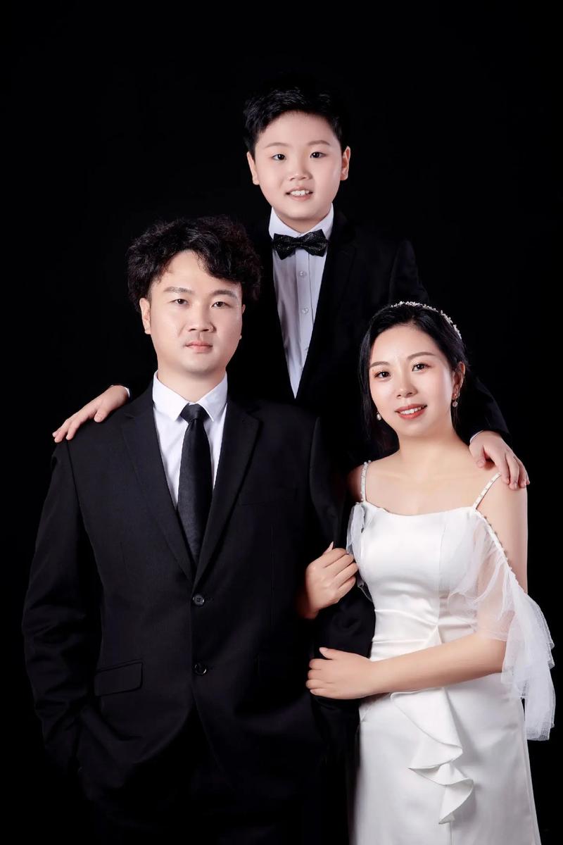 新奧最精免費大全管家婆和周華健兒子結婚與周華健兒子結婚照片和結婚照