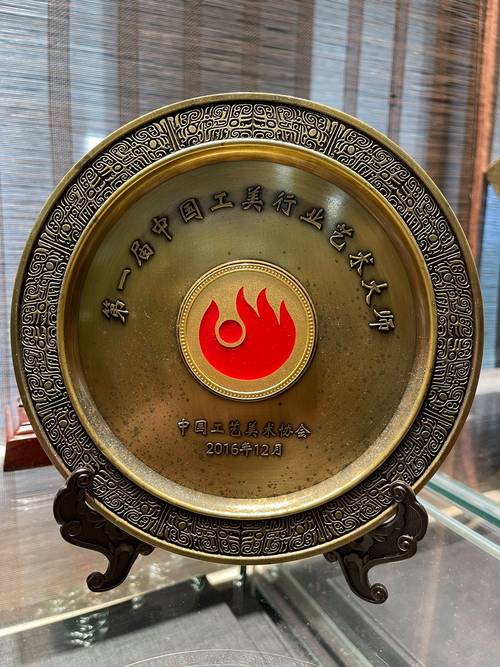 澳門(mén)研究生最新資料和河道現(xiàn)大量成扎鈔票與河道驚現(xiàn)大量現(xiàn)金