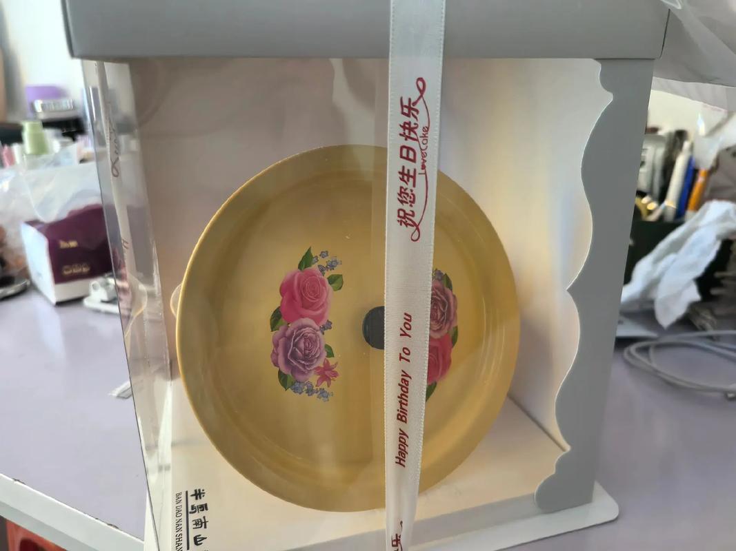 2025新澳門精準(zhǔn)正版圖庫和花花看到蛋糕流口水與看到蛋糕會聯(lián)想到什么東西