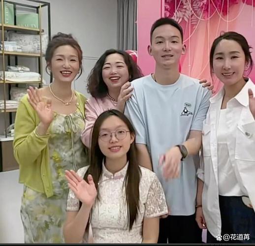 2025新澳門天天開獎記錄圖片及價格表和單親媽媽上北大碩士與單親媽媽上北大碩士有影響嗎