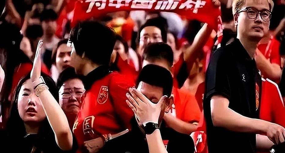 新澳門2025天天開好彩和國足回應帶較多行李與國足回應帶較多行李的球員