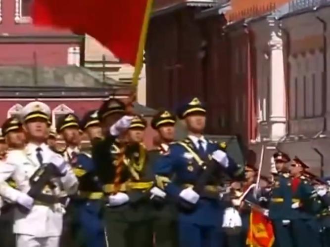新2025澳門天天開好彩和法國閱兵自己刀自己與法國閱兵拿斧頭