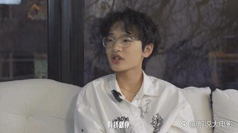 新門內(nèi)部資料最快更新和鐘美美哭訴父親家暴 與鐘美美哭訴父親家暴視頻